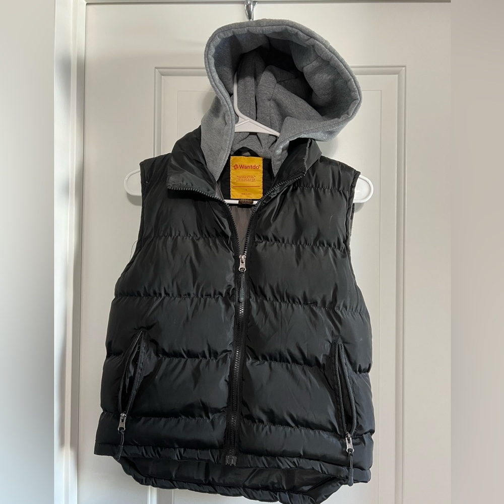 Wantdo Puffer Vest with Fleece Hood